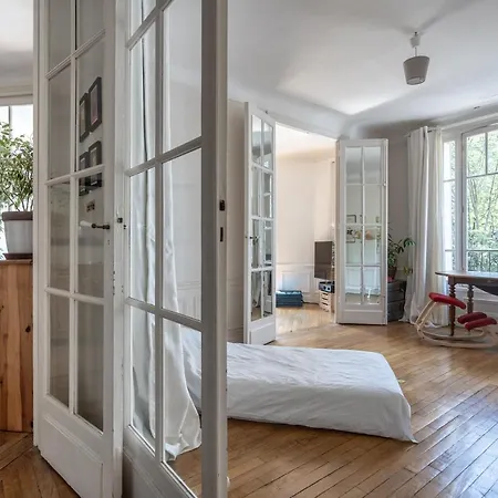 Private In Beautiful & Bright In Parijs