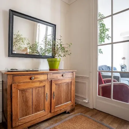 Private In Beautiful & Bright In Parijs