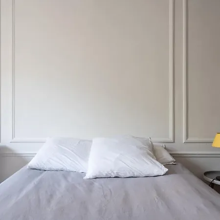 Hotel Private In Beautiful & Bright In